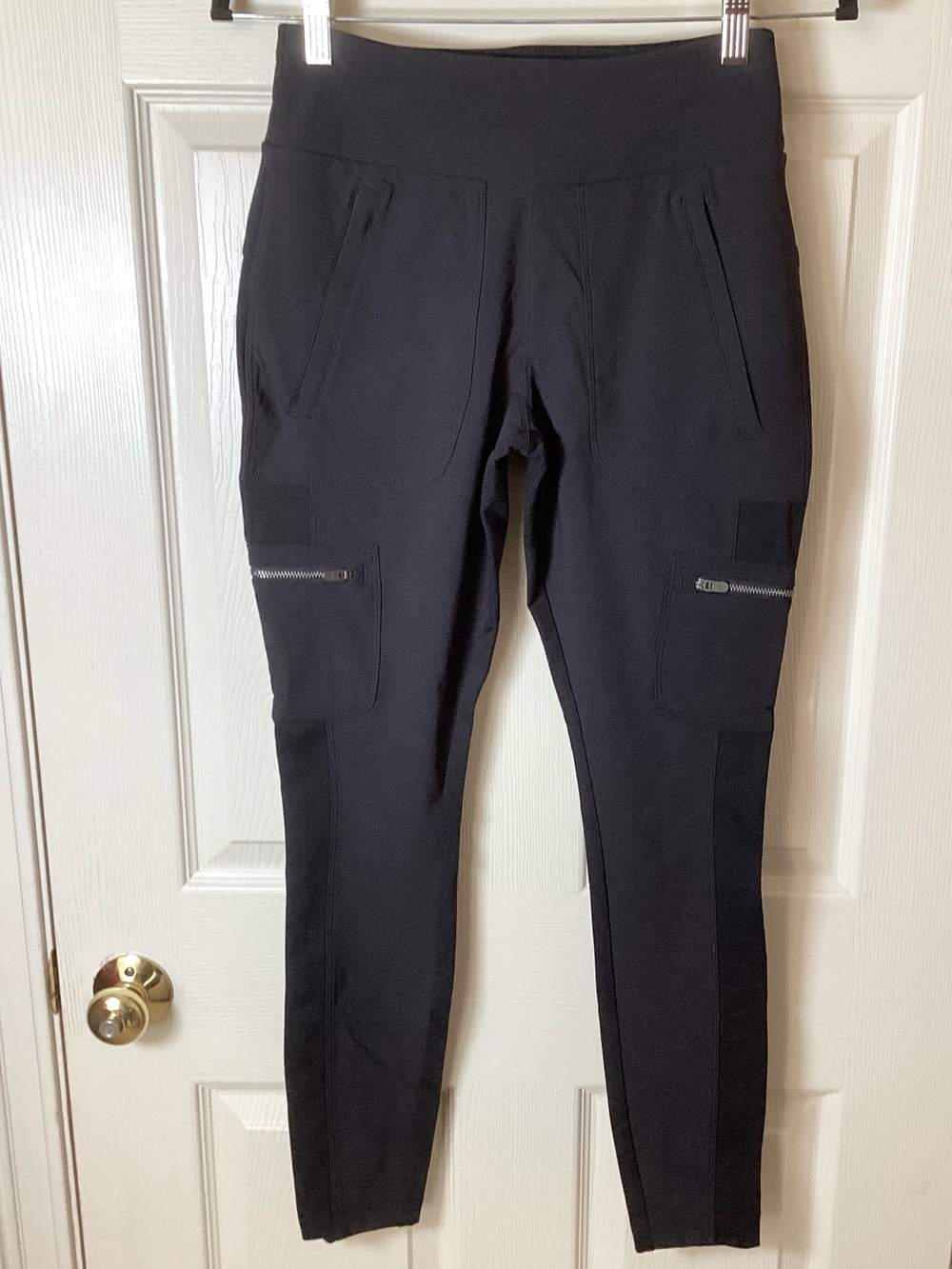 Athleta Black High-Rise Performance Zippered Pockets Leggings - Size 4
